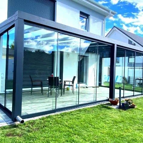 Wintergarten aus Aluminium und Glas